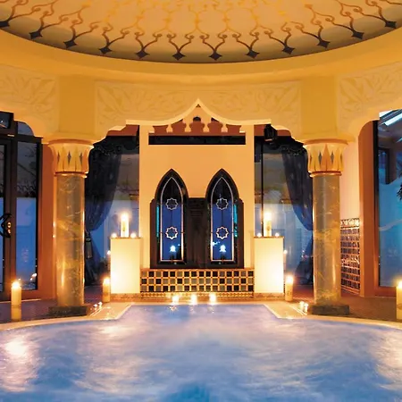 فندق Strass- 3*
